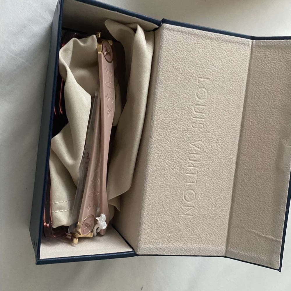 Taking offers 230+ - Picture 5 of 6